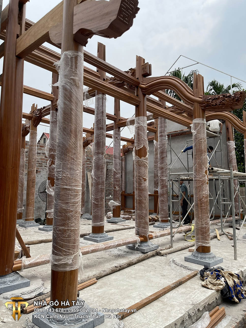 nha-go-3-gian-thuong-tin_1