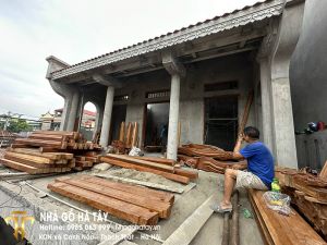 Phòng thờ 3 gian trên tầng 2 gỗ lim nam phi Thượng Mỗ - Đan Phượng